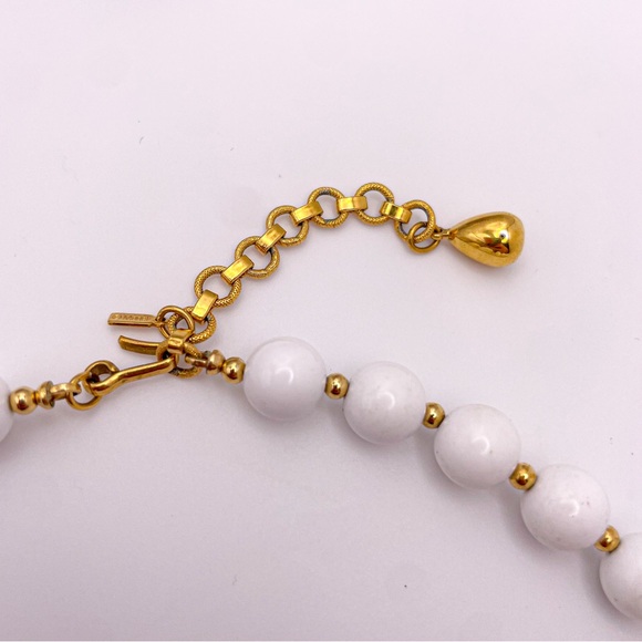 Vintage Monet Signed White and Gold Bead Choker Necklace with Extension - Picture 2 of 3
